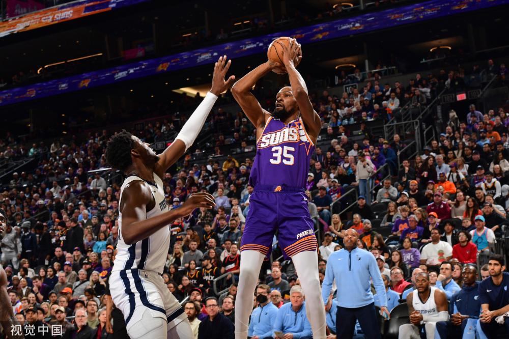 他可以扮演 他可以扮演