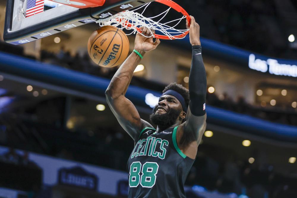 英联杯：利物浦0-1热刺近25场首败！新星逃红后绝杀 悍将晕厥送医